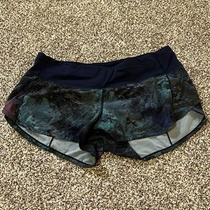 Lululemon 2.5” Speed Up Short Radiant Multi Midnight